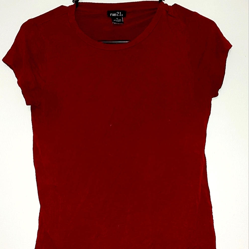 Rue 21 Maroon short t-shirt. Size M